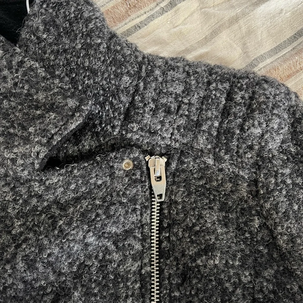 Grey fuzzy wool winter moto style jacket - Picture 5 of 10